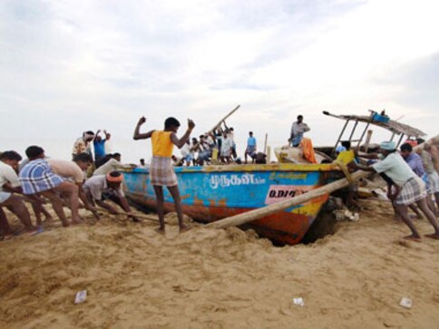 Lankan navy arrests 22 Indian fishermen