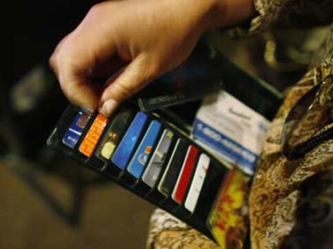 Impose limit on global transactions of cards, RBI tells banks Impose limit on global transactions of cards, RBI tells banks