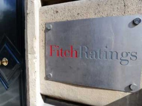 Fitch cuts Italy credit rating on election impasse, rising debt Fitch cuts Italy credit rating on election impasse, rising debt