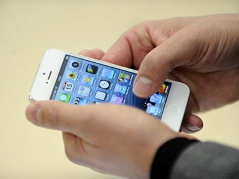 Apple introduces 2-step verification for iOS, iCloud Apple introduces 2-step verification for iOS, iCloud