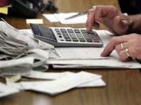 Not just rich people; richer companies too pay less tax Not just rich people; richer companies too pay less tax