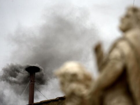 Black smoke from Vatican again, no Pope yet Black smoke from Vatican again, no Pope yet