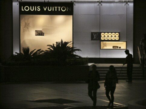 Fake luxury goods mkt in India to double by 2015, cross Rs 5k cr: Assocham Fake luxury goods mkt in India to double by 2015, cross Rs 5k cr: Assocham