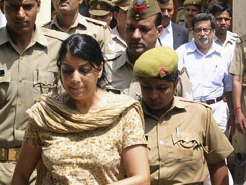 Aarushi Talwar murder case: Allahabad HC says circumstances do not show parents alone were perpetrators of crime Aarushi Talwar murder case: Allahabad HC says circumstances do not show parents alone were perpetrators of crime