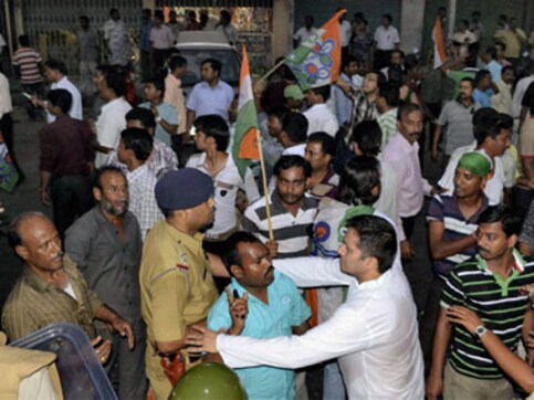CPI-M leaders detained for attacking TMC procession in Siliguri CPI-M leaders detained for attacking TMC procession in Siliguri