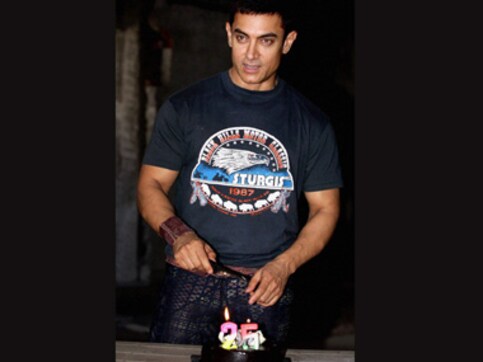Aamir Khan and Bollywood's 25-year-old relationship Aamir Khan and Bollywood's 25-year-old relationship