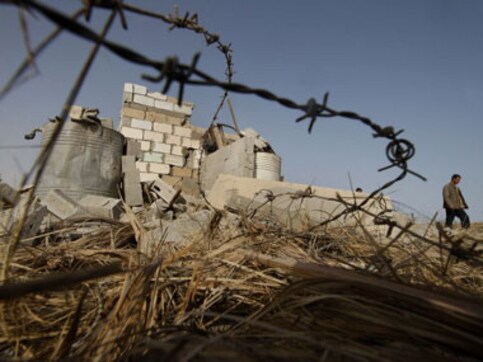 Israel replies to Gaza rocket fire with airstrike Israel replies to Gaza rocket fire with airstrike