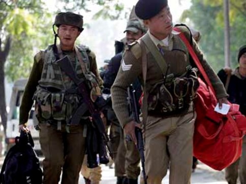 Security personnel defuse roadside bomb in Manipur