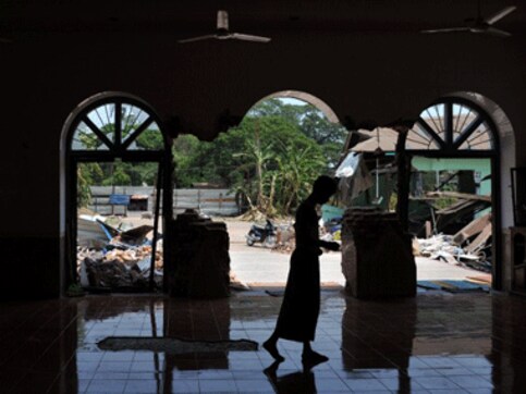 Myanmar violence: Court jails Muslims following anti-Muslim riots Myanmar violence: Court jails Muslims following anti-Muslim riots