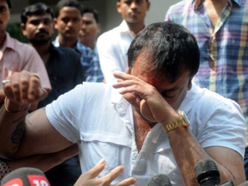 Dutt factor: SC grants 3 accused in 1993 blasts a month to surrender Dutt factor: SC grants 3 accused in 1993 blasts a month to surrender