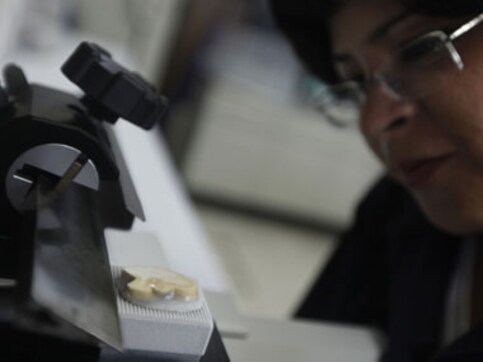 Breakthrough: New blood test may detect Alzheimer's before symptoms appear Breakthrough: New blood test may detect Alzheimer's before symptoms appear