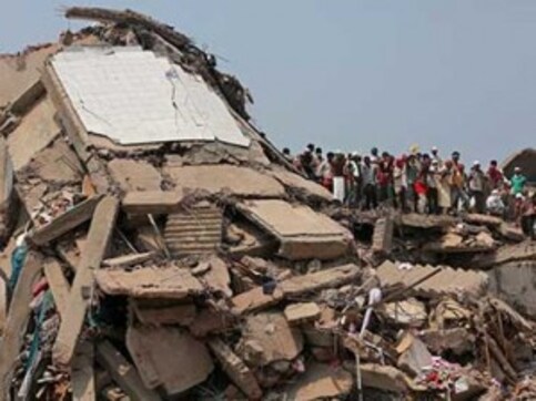 Building collapse death toll rises to 450 in Bangladesh Building collapse death toll rises to 450 in Bangladesh