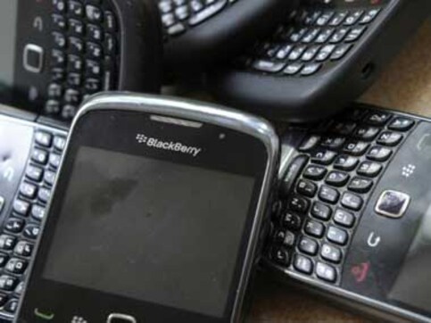 India BlackBerry services back to normal after outage India BlackBerry services back to normal after outage