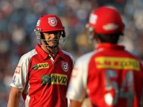 'Slow and dry' track led to Kings XI defeat: Gilchrist 'Slow and dry' track led to Kings XI defeat: Gilchrist