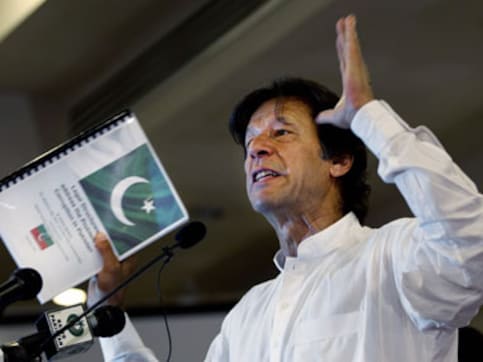 Imran Khan concedes defeat as Nawaz Sharif claims win Imran Khan concedes defeat as Nawaz Sharif claims win