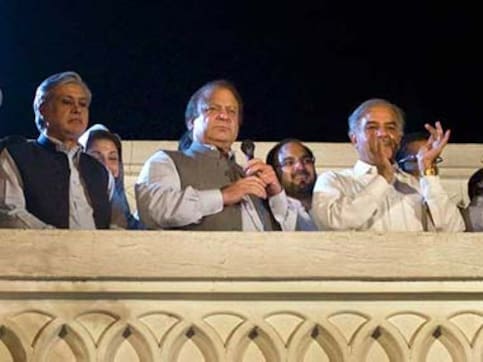 Nawaz Sharif's PML-N emerges as single largest party in Pak polls Nawaz Sharif's PML-N emerges as single largest party in Pak polls