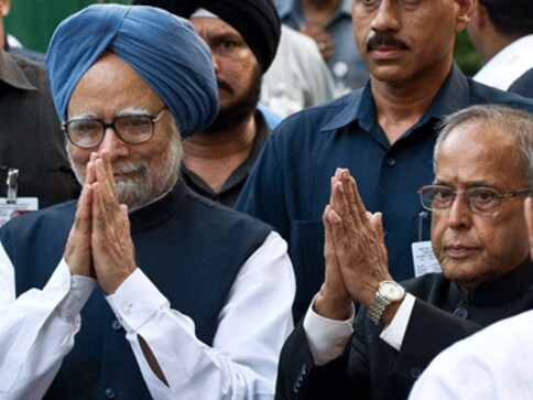 Manmohan Singh meets President Pranab