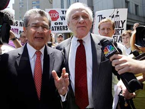 Former Goldman exec Rajat Gupta seeks re-trial in insider trading case Former Goldman exec Rajat Gupta seeks re-trial in insider trading case
