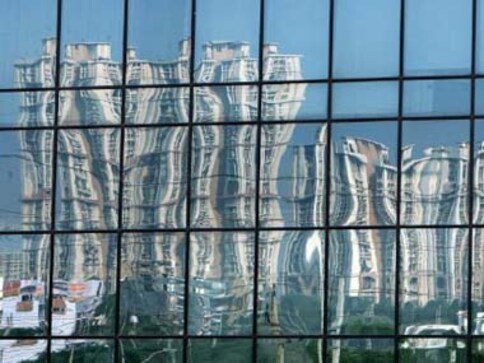 Discounting inflation, long-term return from realty is zero
