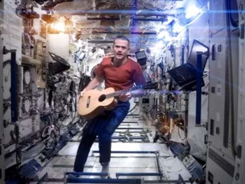 Soyuz space capsule carrying Chris Hadfield lands safely in Kazakhstan Soyuz space capsule carrying Chris Hadfield lands safely in Kazakhstan