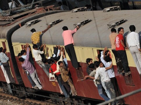 In 11 years, 23,473 have been killed in Mumbai train mishaps