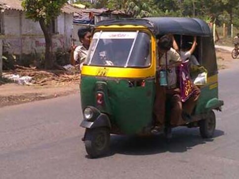 One killed, six injured after auto rickshaw explodes in Agra One killed, six injured after auto rickshaw explodes in Agra
