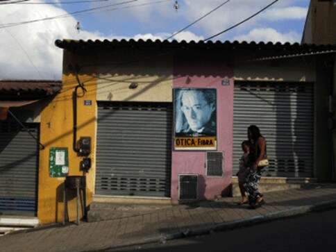 Brazilian drug mafia shut down shops, schools in Rio Brazilian drug mafia shut down shops, schools in Rio