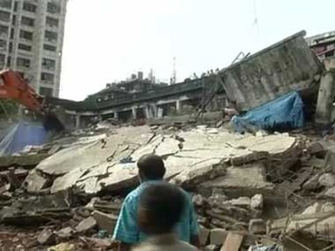 Abandoned building collapses in Mumbai suburb, five dead Abandoned building collapses in Mumbai suburb, five dead