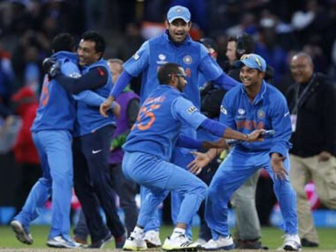 Champions Trophy windfall: BCCI to give Rs 1 crore to every player Champions Trophy windfall: BCCI to give Rs 1 crore to every player