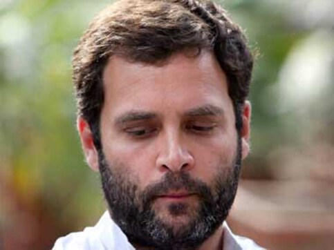 Chopper crash: Rahul attends last rites of IAF man Chopper crash: Rahul attends last rites of IAF man