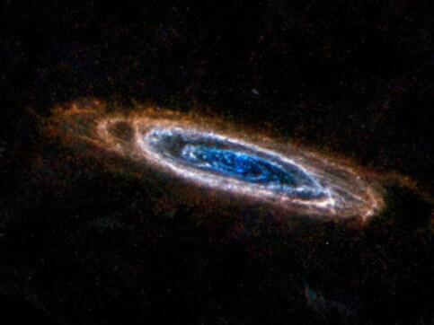 Nasa's Chandra Observatory finds blackhole bonanza in Andromeda Galaxy Nasa's Chandra Observatory finds blackhole bonanza in Andromeda Galaxy