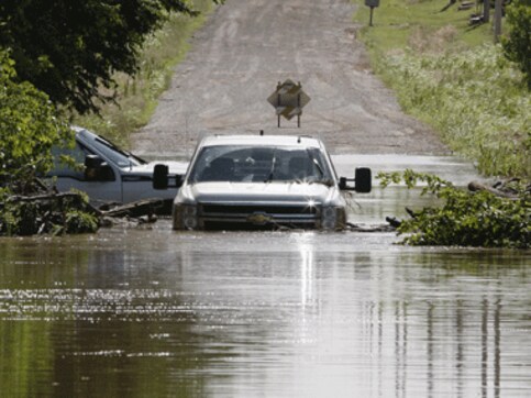 Tornadoes strike Oklahoma again, nine killed Tornadoes strike Oklahoma again, nine killed