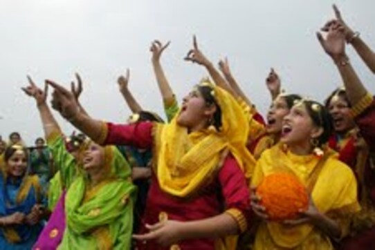 Females closing the gap in Delhi sex ratio Females closing the gap in Delhi sex ratio