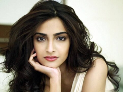 Not a part of Hollywood film Curry in Love, says Sonam Kapoor Not a part of Hollywood film Curry in Love, says Sonam Kapoor