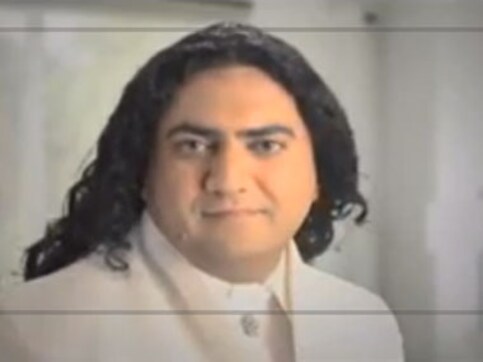 Viral Video: Meet Taher Shah, Pak's answer to Bappi Lahiri Viral Video: Meet Taher Shah, Pak's answer to Bappi Lahiri