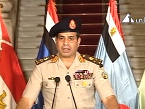 Egypt army shuts down tv channels, raid Al Jazeera Egypt army shuts down tv channels, raid Al Jazeera