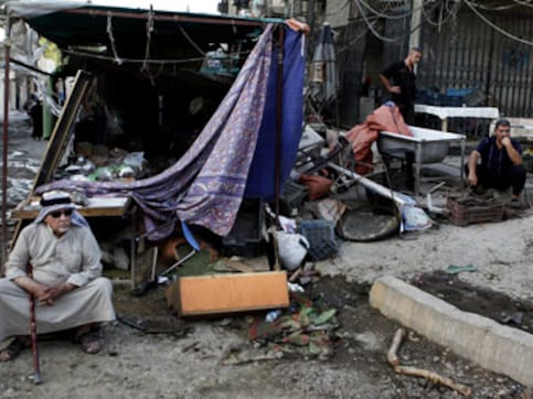 Suicide bomber attacks Iraq army convoy, 10 dead Suicide bomber attacks Iraq army convoy, 10 dead