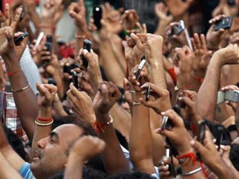 Govt approves 100% FDI in telecom sector, hopes to reduce industry debt