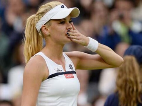 Wimbledon: Radwanska beats Li Na to set up semifinal with Lisicki Wimbledon: Radwanska beats Li Na to set up semifinal with Lisicki