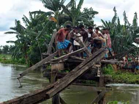 Floods havoc Assam, enundates 80 more villages