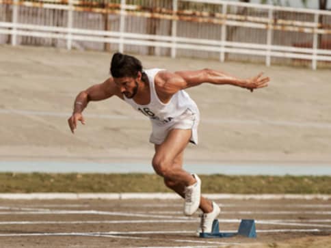 Farhan to run with fans in mini marathons organised to promote Bhaag Milkha Bhaag