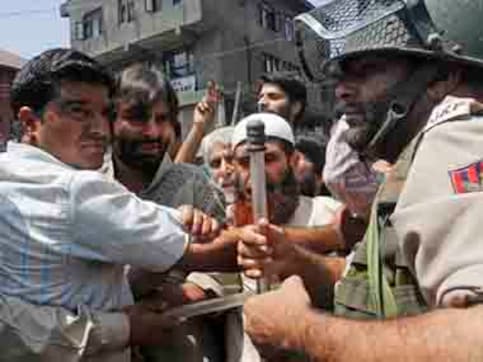 J-K: Deputy commissioner transferred after four protesters shot J-K: Deputy commissioner transferred after four protesters shot