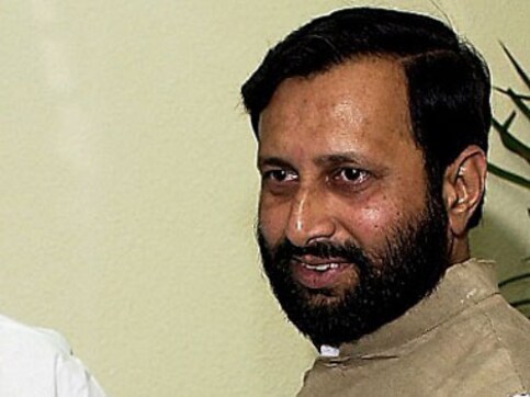 Centre considering 100% FDI in news media, says Javadekar Centre considering 100% FDI in news media, says Javadekar