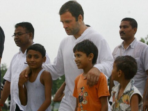 Rahul Gandhi, Priyanka in Amethi on three-day visit Rahul Gandhi, Priyanka in Amethi on three-day visit