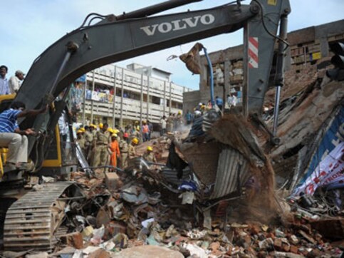 Hyderabad: 5, including three children, killed in wall collapse Hyderabad: 5, including three children, killed in wall collapse