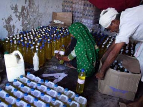 Bihar woman dies after being given acid in place of water at Muzaffarpur private hospital Bihar woman dies after being given acid in place of water at Muzaffarpur private hospital