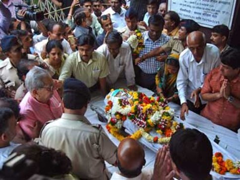 Professional hitmen were used to kill Dabholkar?