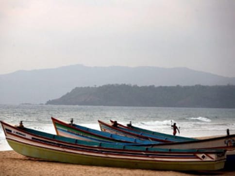 Need tougher laws to ensure safety to tourists: Union minister