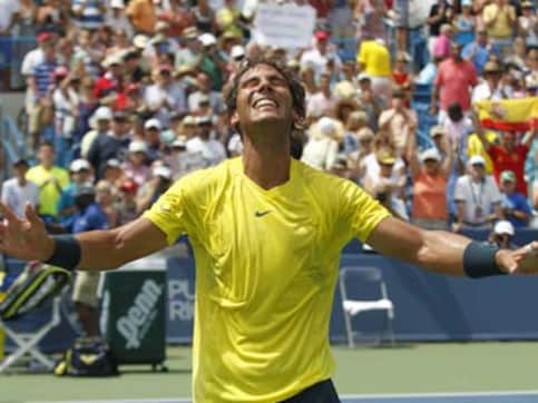 Rafael Nadal beats John Isner to win first Cincinnati crown Rafael Nadal beats John Isner to win first Cincinnati crown