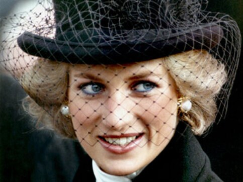 Trying too hard: Donald Trump tried to romance Princess Diana, wanted her as a 'trophy wife' Trying too hard: Donald Trump tried to romance Princess Diana, wanted her as a 'trophy wife'